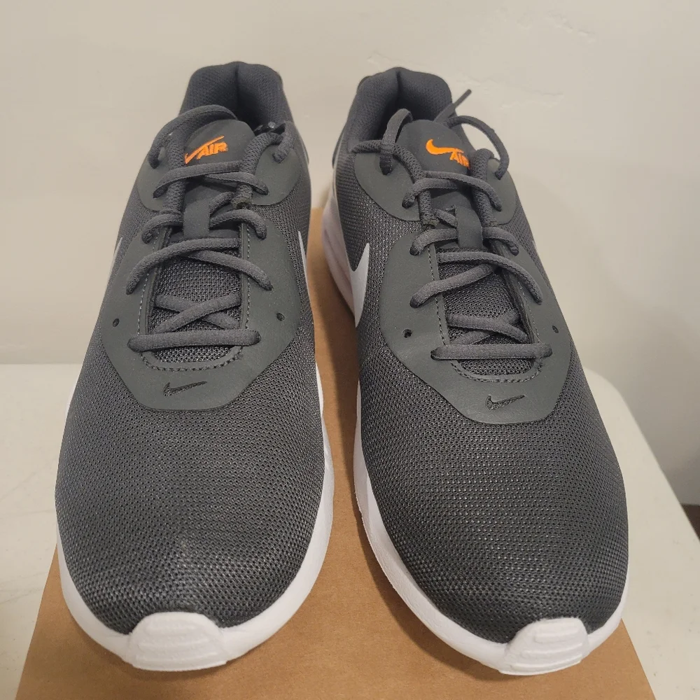 Nike Mens‎ Air Max Oketo Anthracite/Wolf Grey Running shoe AQ2235 012 Size 10